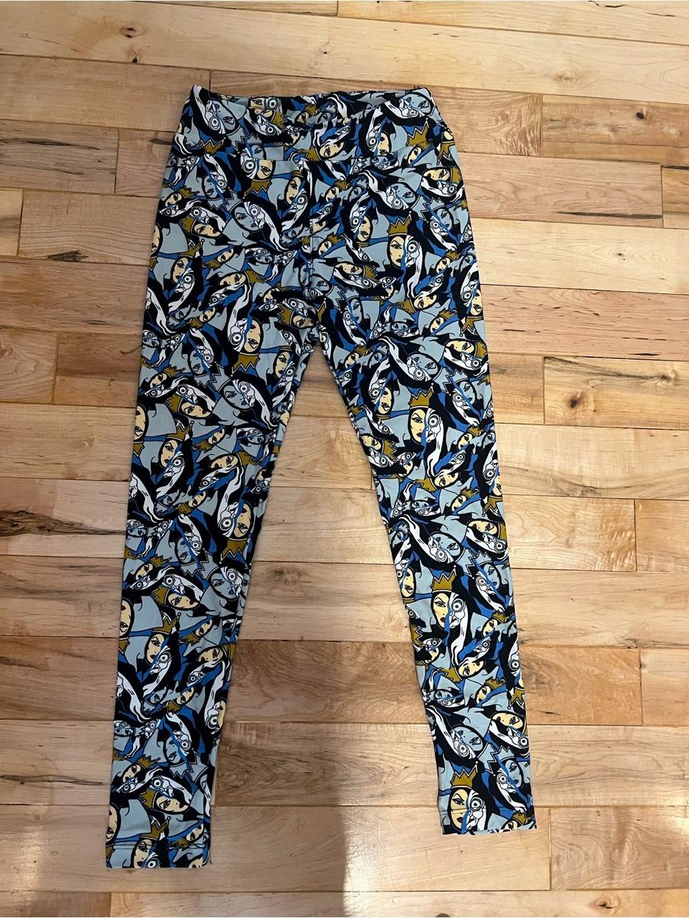 LuLaRoe Disney Villains Evil Queen Cruella Ursula Leggings OS
